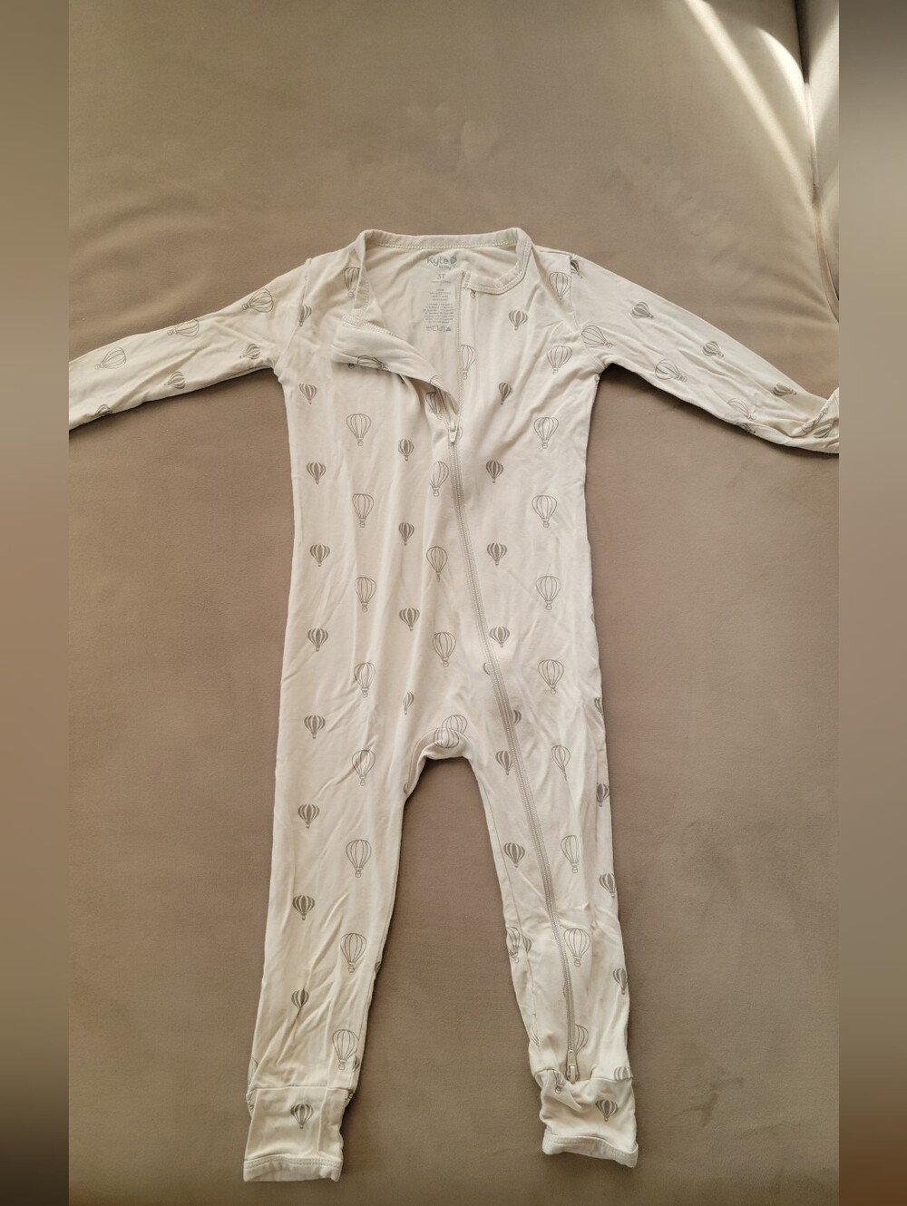 kyte baby 3T zipper romper - air balloons